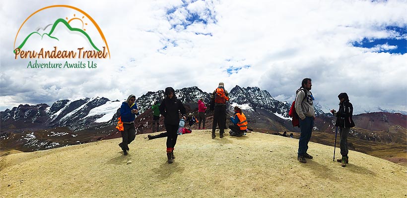 rainbow mountain peru trek